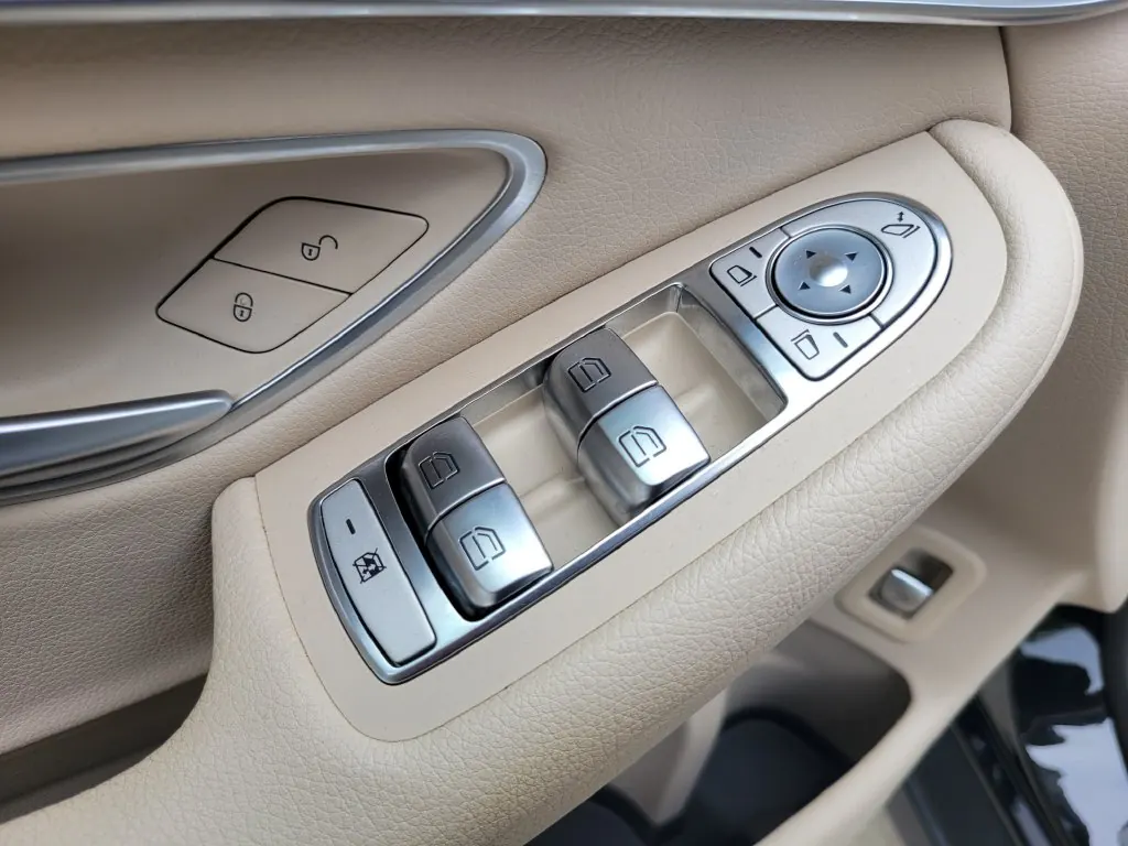 2022 Mercedes-Benz GLC GLC300 4MATIC - Photo 19