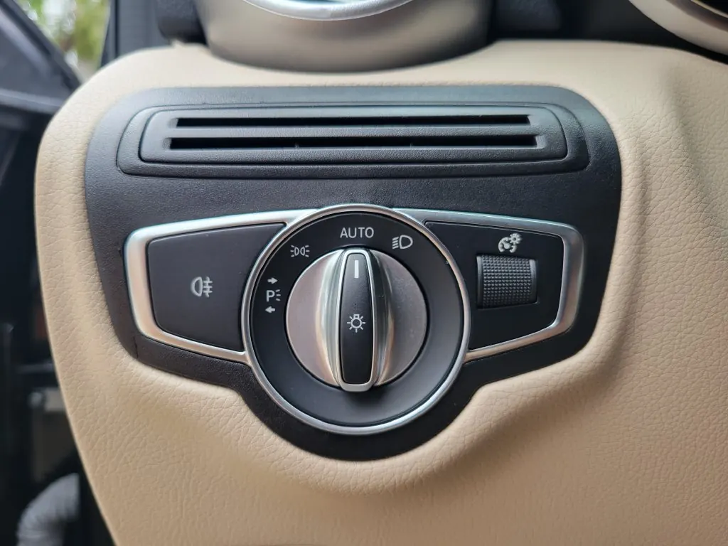 2022 Mercedes-Benz GLC GLC300 4MATIC - Photo 22