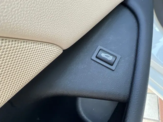 2018 BMW 5 Series 530i Sedan - Photo 32