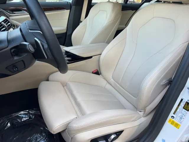 2018 BMW 5 Series 530i Sedan - Photo 11