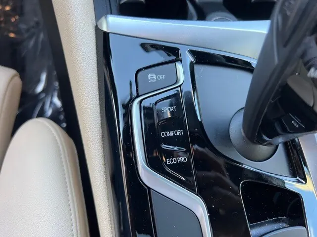2018 BMW 5 Series 530i Sedan - Photo 25