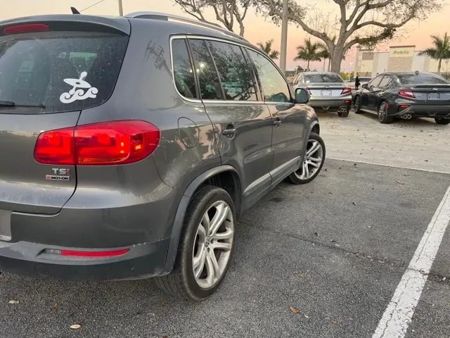 2016 Volkswagen Tiguan 2.0T SEL 4Motion - Photo 2