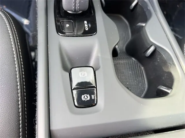 2021 Volvo XC40 T5 Momentum AWD - Photo 21
