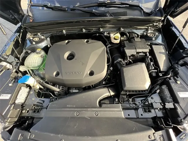 2021 Volvo XC40 T5 Momentum AWD - Photo 25
