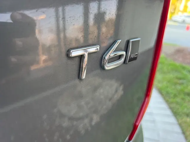 2018 Volvo XC90 T6 AWD Momentum - Photo 35