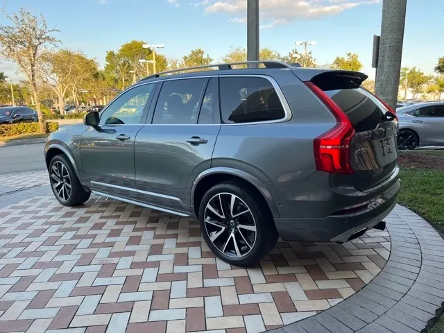 2018 Volvo XC90 T6 AWD Momentum - Photo 6