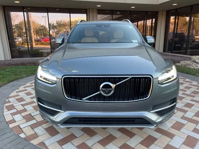2018 Volvo XC90 T6 AWD Momentum - Photo 9