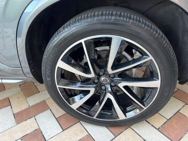 2018 Volvo XC90 T6 AWD Momentum - Photo 34