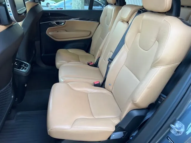 2018 Volvo XC90 T6 AWD Momentum - Photo 12