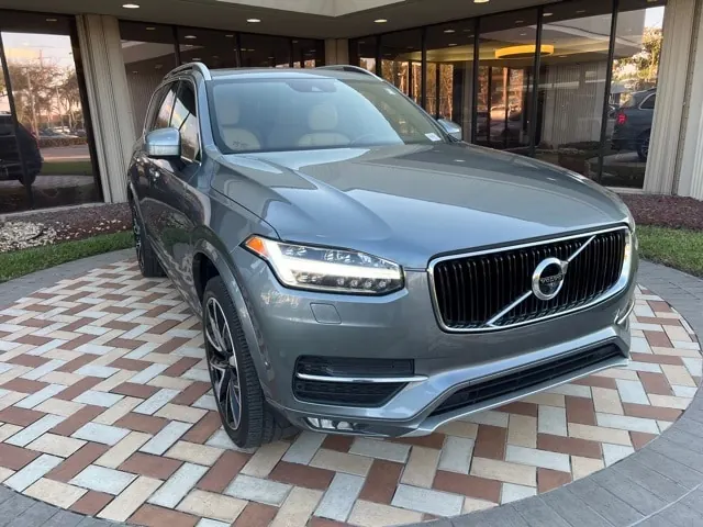 2018 Volvo XC90 T6 AWD Momentum - Photo 2