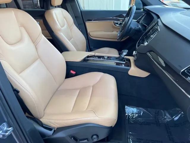 2018 Volvo XC90 T6 AWD Momentum - Photo 15