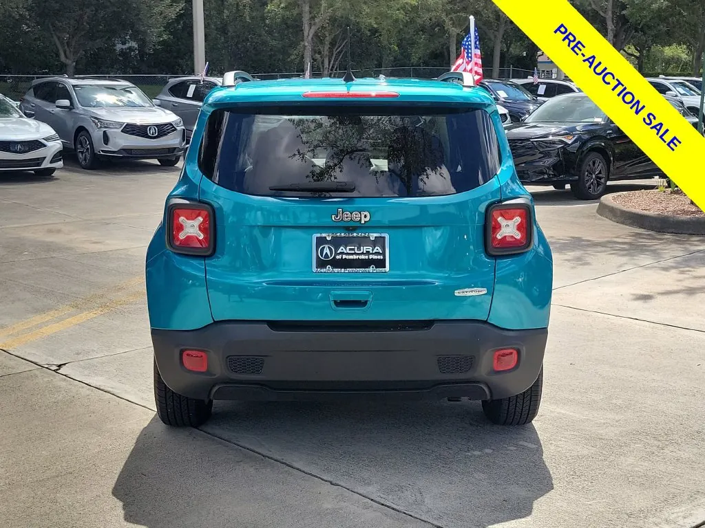 2020 Jeep Renegade Latitude FWD - Photo 5
