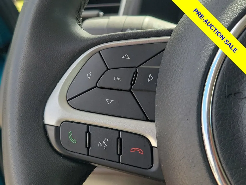 2020 Jeep Renegade Latitude FWD - Photo 23