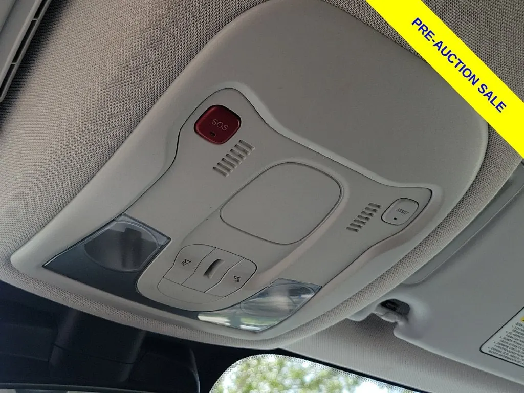 2020 Jeep Renegade Latitude FWD - Photo 32
