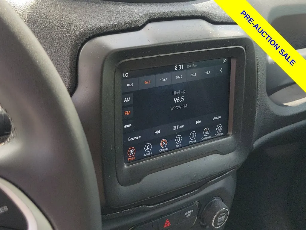 2020 Jeep Renegade Latitude FWD - Photo 27