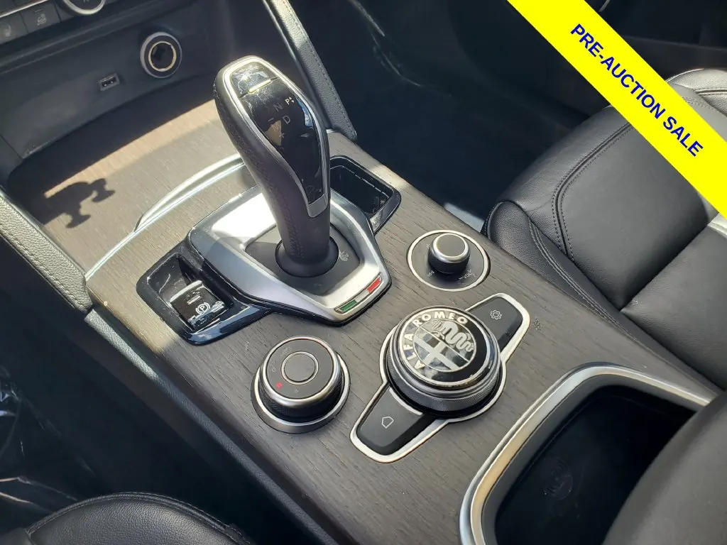 2021 Alfa Romeo Stelvio Ti AWD - Photo 32