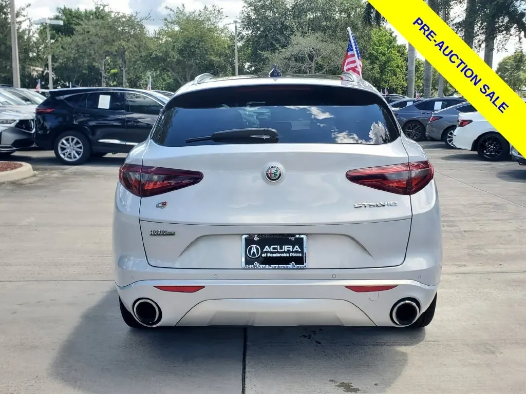 2021 Alfa Romeo Stelvio Ti AWD - Photo 6
