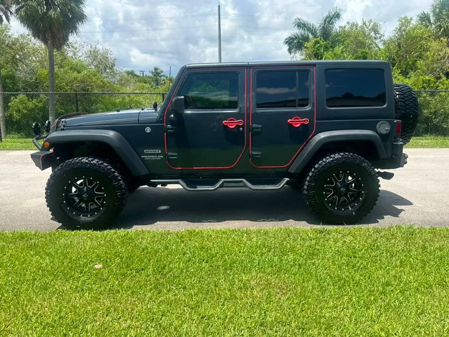 2017 Jeep Wrangler Sport S - Photo 7