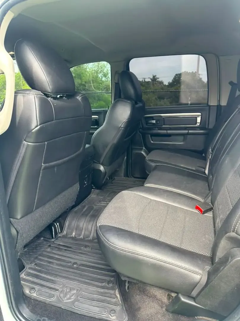 2018 RAM 1500 Sport 4WD Crew Cab 5'7 - Photo 12