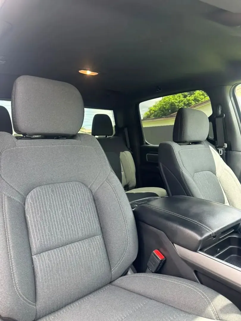 2021 RAM 1500 Big Horn/Lone Star 4WD Crew Cab 5'7 - Photo 17
