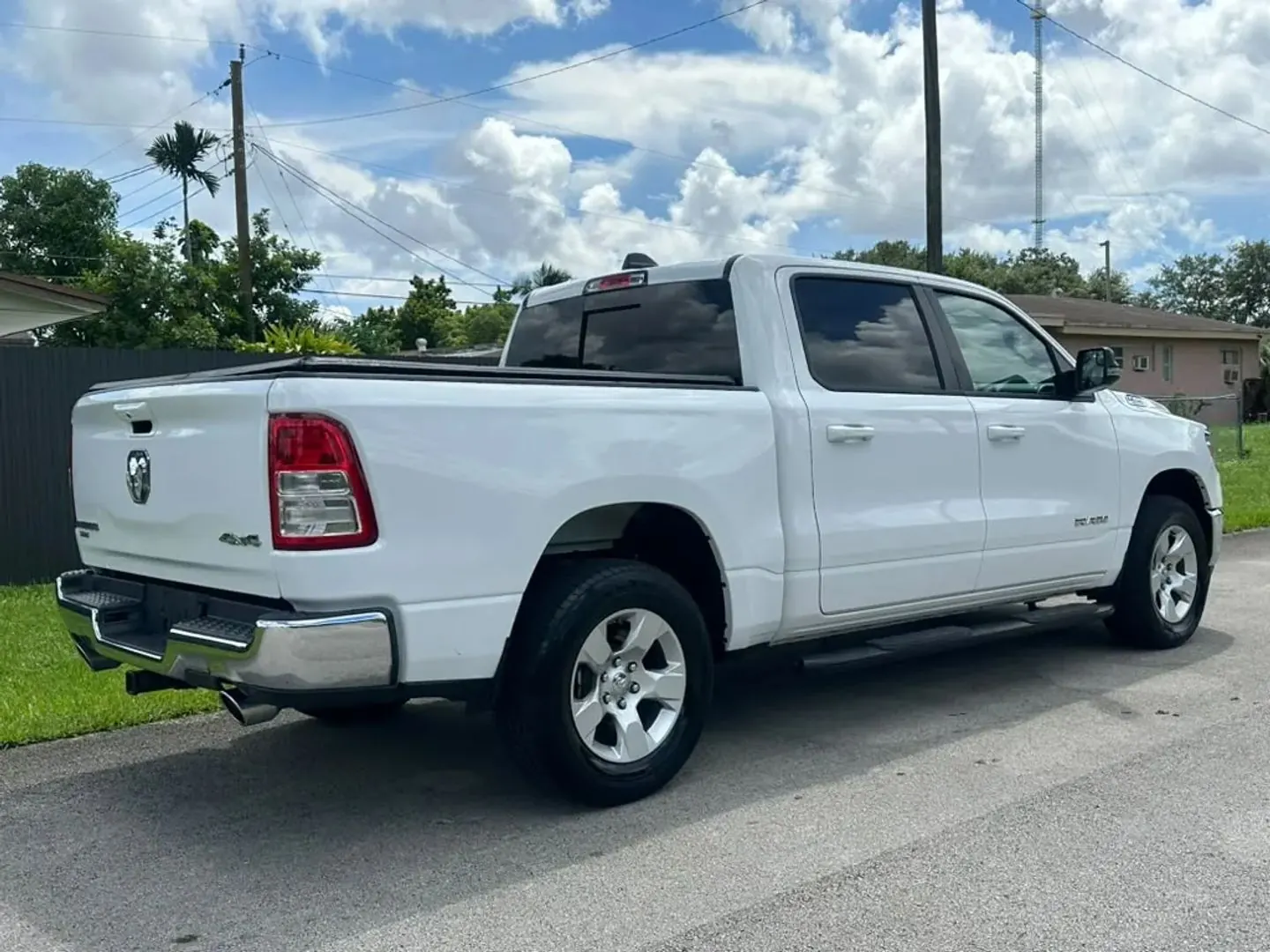 2021 RAM 1500 Big Horn/Lone Star 4WD Crew Cab 5'7 - Photo 4
