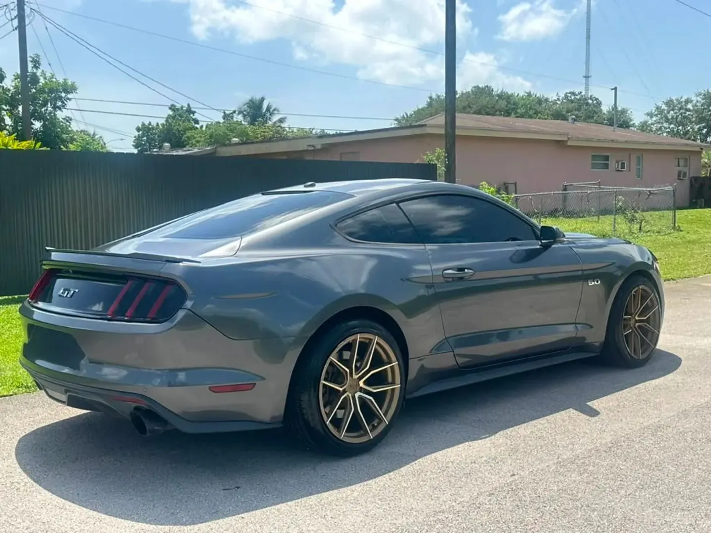 2015 Ford Mustang Premium Coupe GT - Photo 4