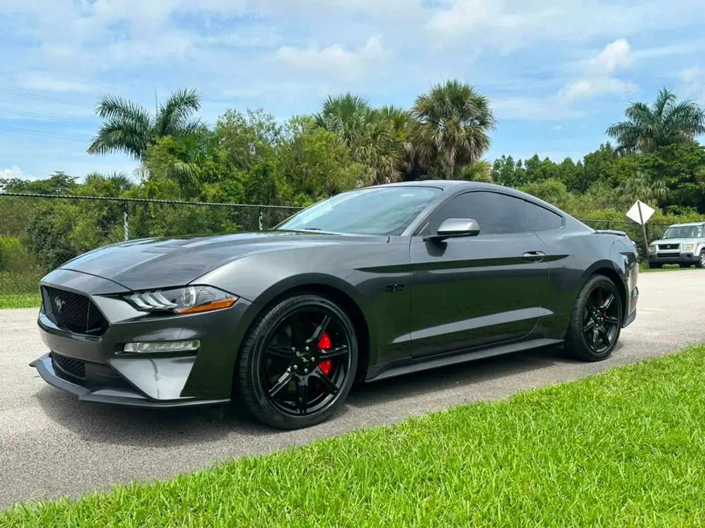 2019 Ford Mustang GT Coupe - Photo 2