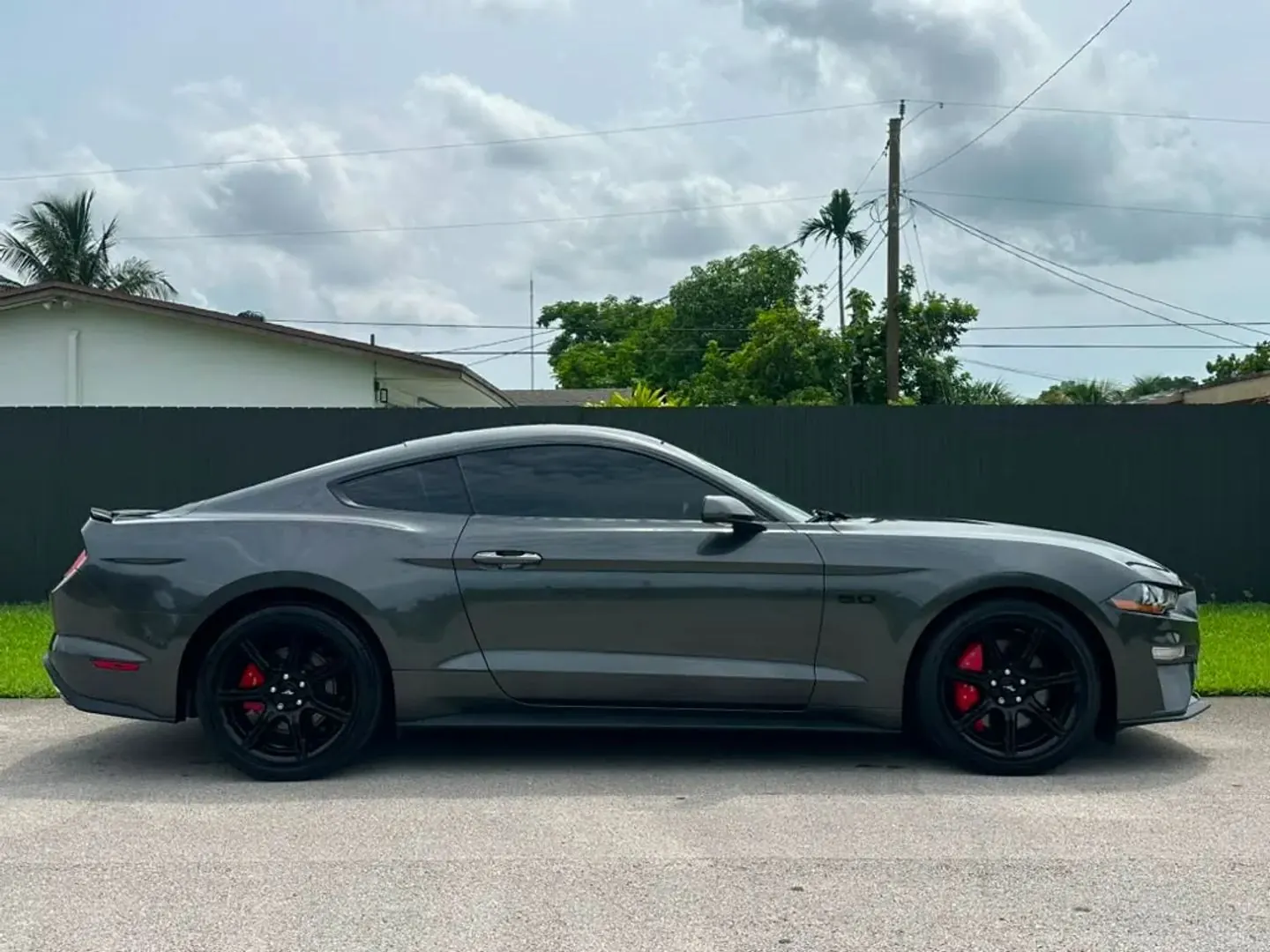 2019 Ford Mustang GT Coupe - Photo 3