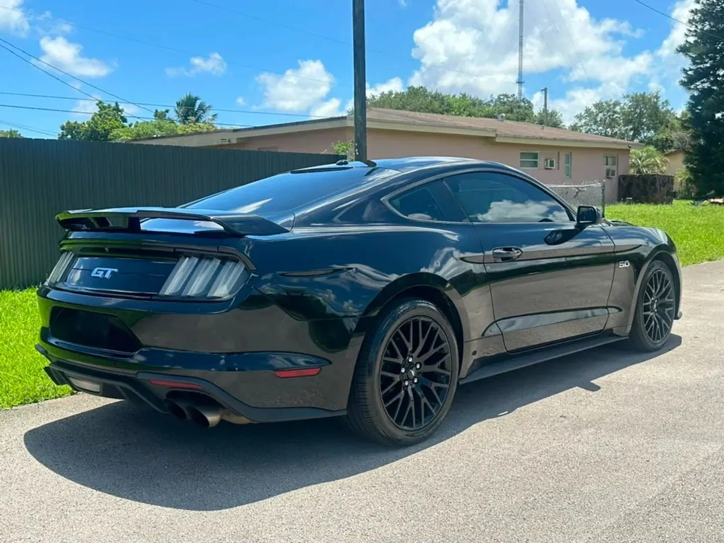 2019 Ford Mustang GT Coupe - Photo 4