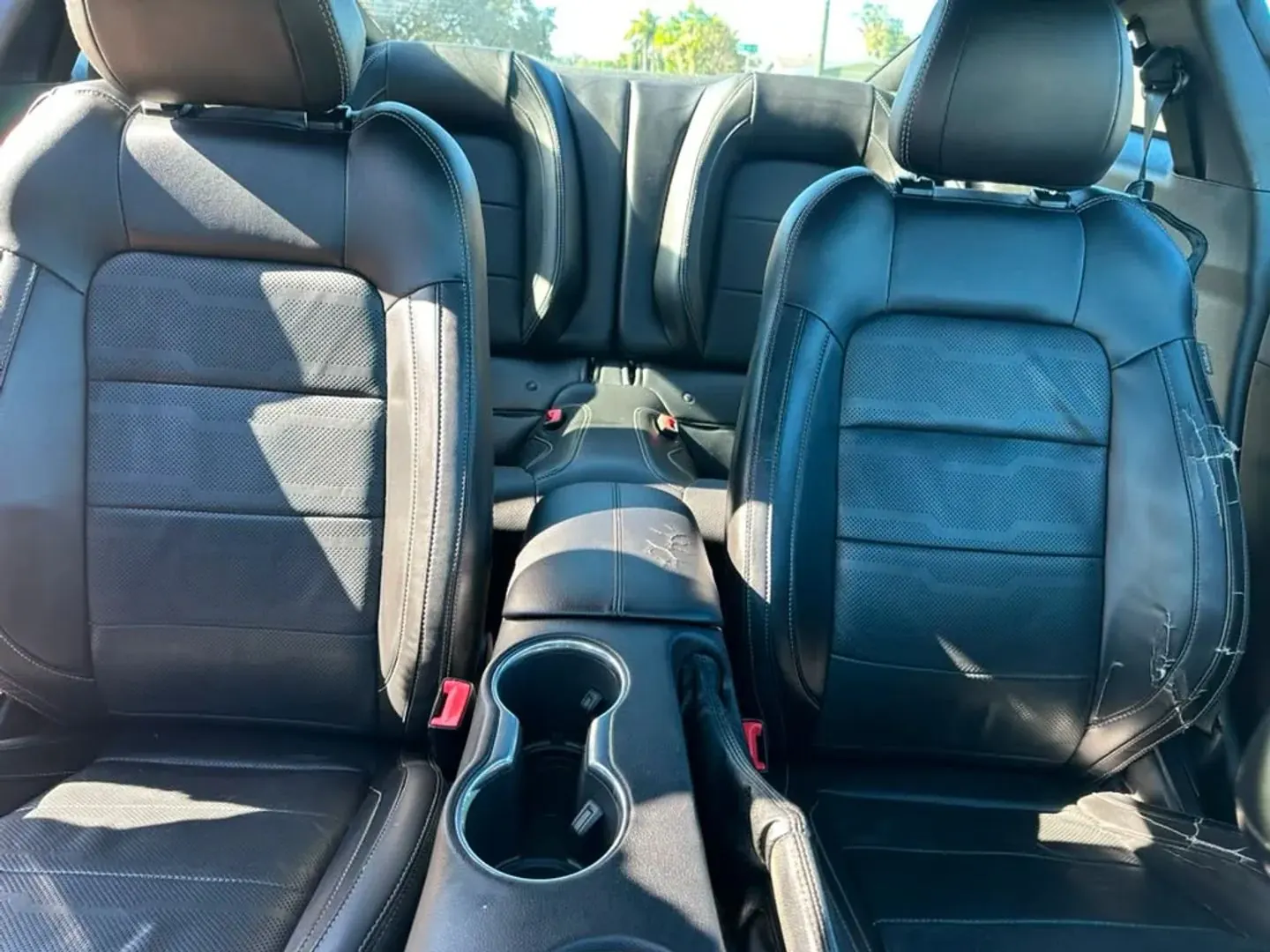 2019 Ford Mustang EcoBoost Premium Coupe - Photo 15