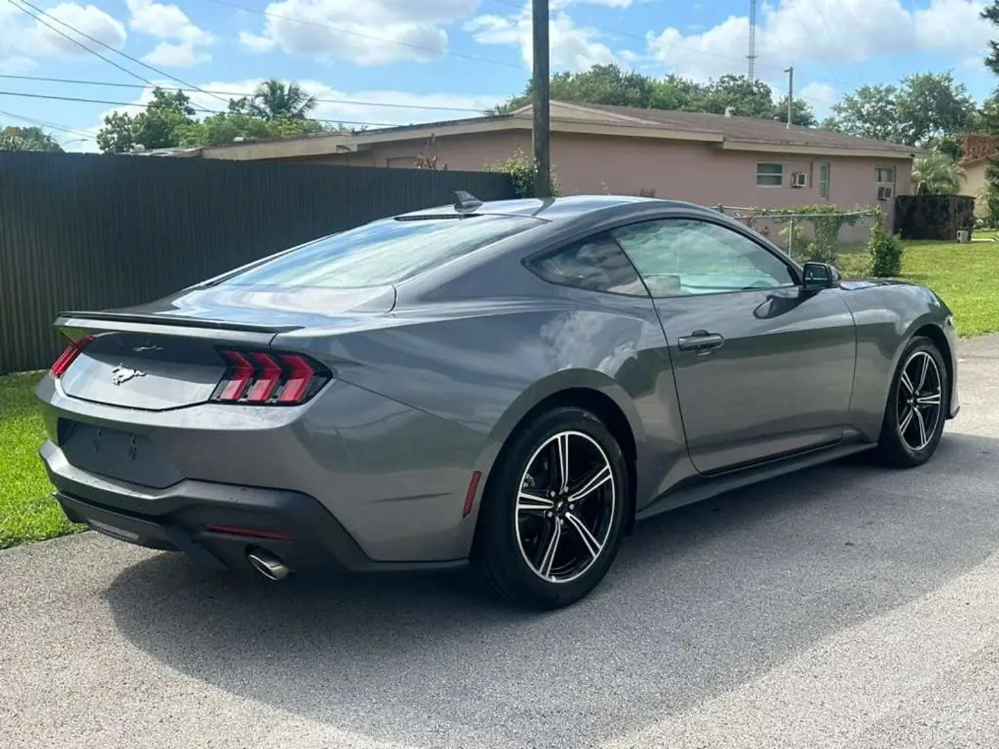 2025 Ford Mustang EcoBoost Premium Fastback - Photo 4