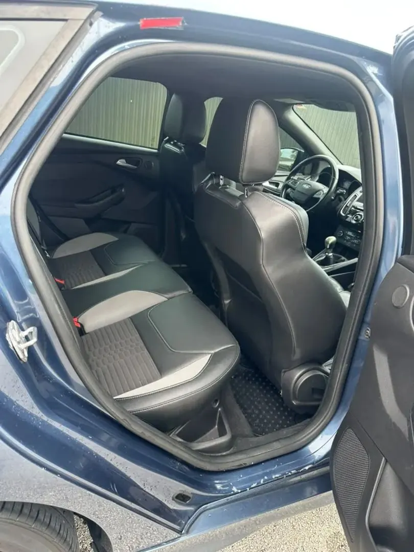2018 Ford Focus ST Hatchback - Photo 13