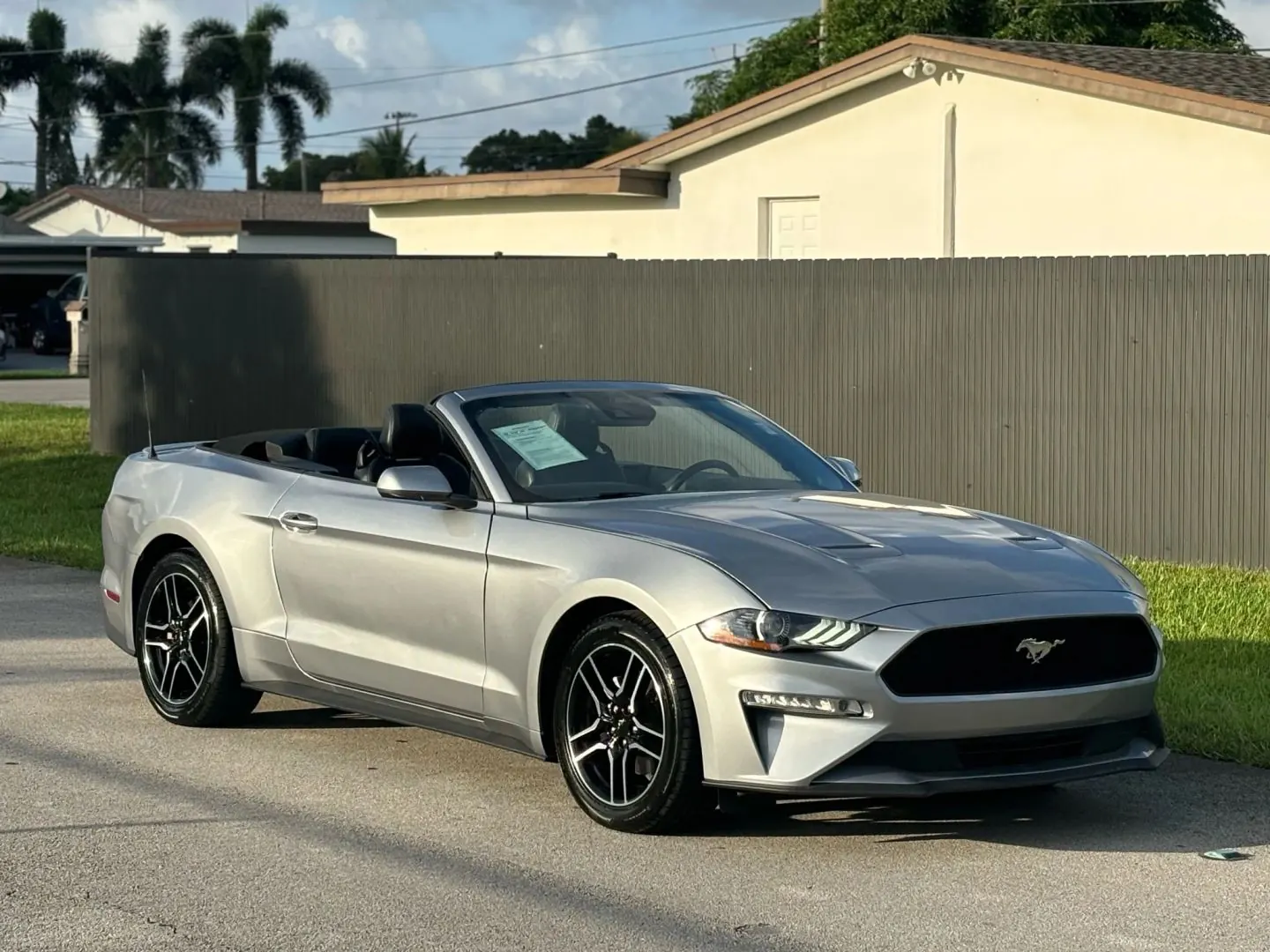 2023 Ford Mustang EcoBoost Premium Convertible - Photo 2