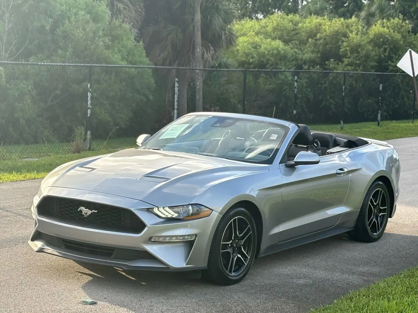 2023 Ford Mustang EcoBoost Premium Convertible - Photo 10