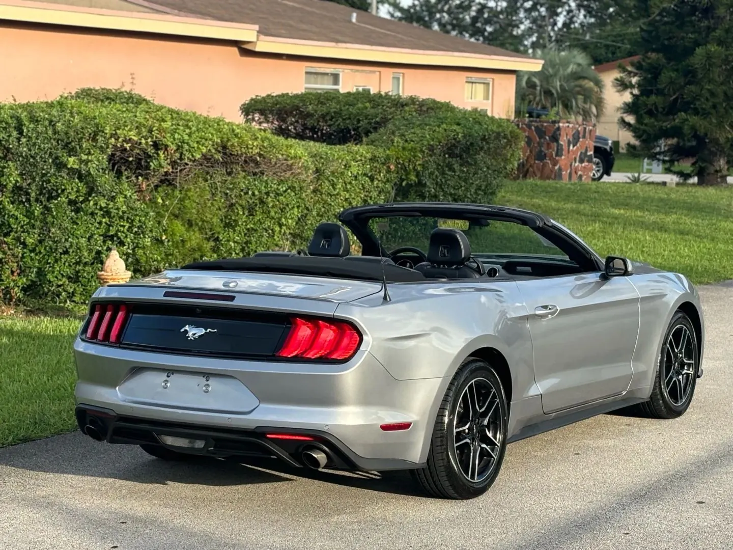 2023 Ford Mustang EcoBoost Premium Convertible - Photo 5