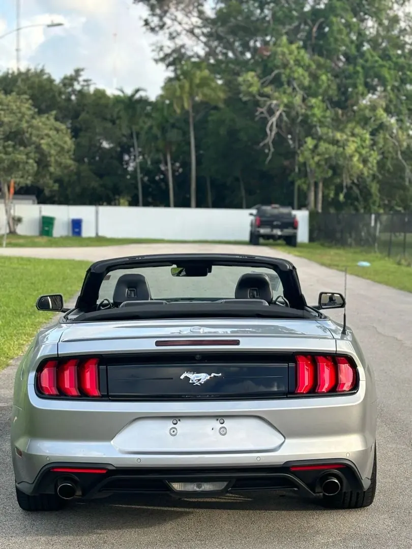 2023 Ford Mustang EcoBoost Premium Convertible - Photo 6