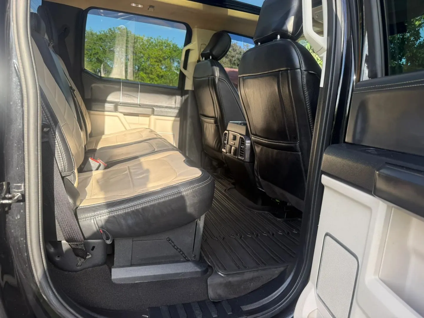 2020 Ford F-250 Limited 4WD CrewCab 6-3/4' Box - Photo 11