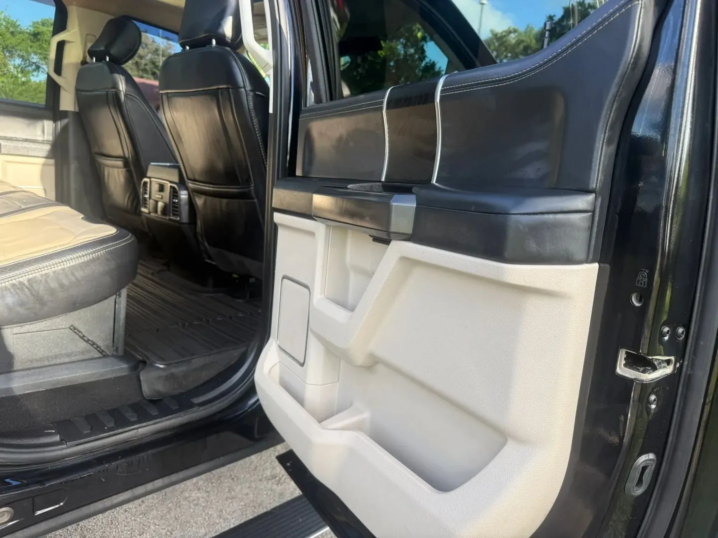 2020 Ford F-250 Limited 4WD CrewCab 6-3/4' Box - Photo 12