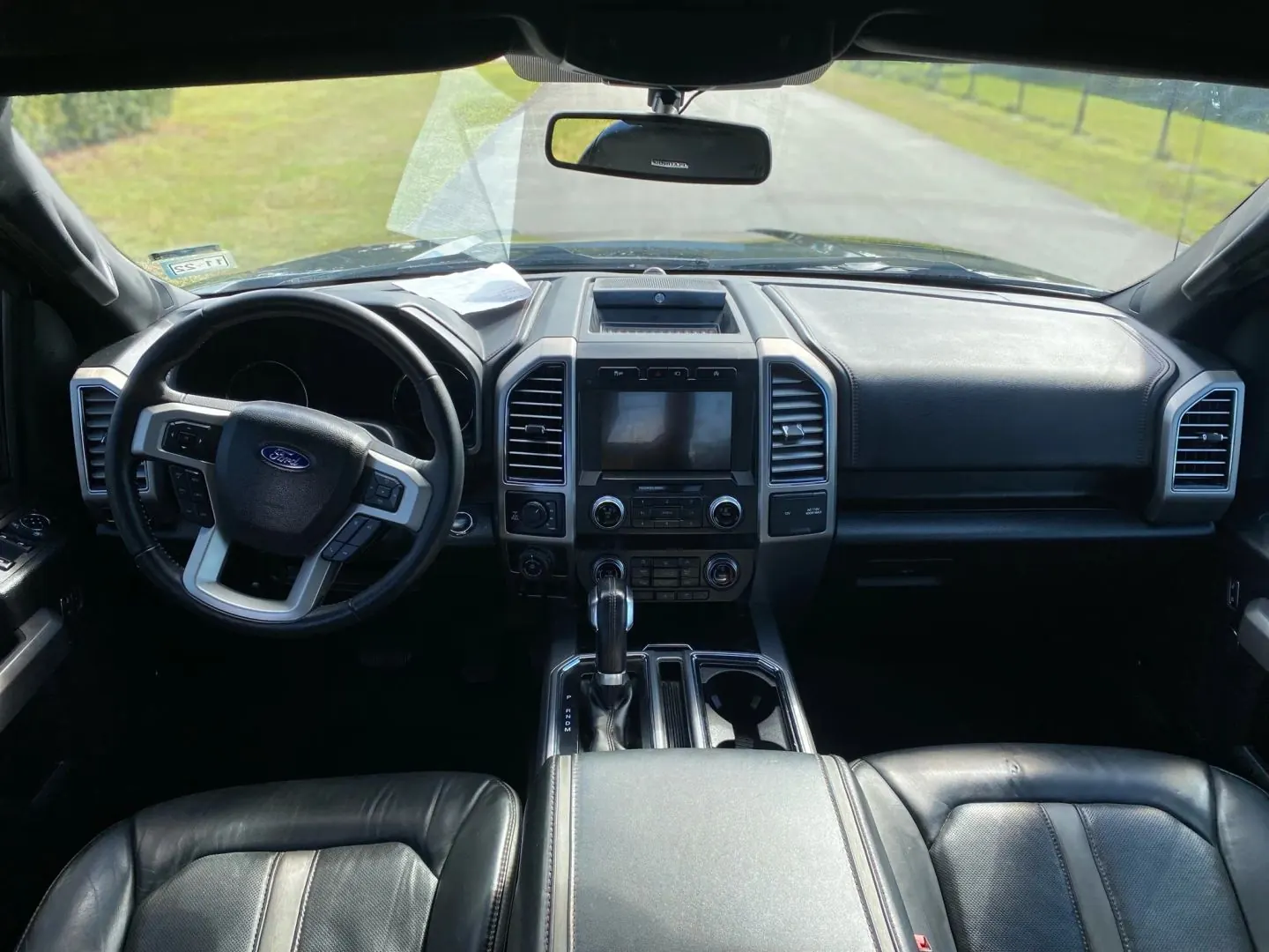2019 Ford F-150 Platinum 4WD SuperCrew 5-1/2' Box - Photo 9