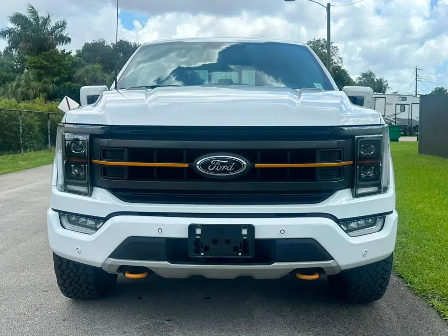 2022 Ford F-150 Tremor 4WD SuperCrew 5-1/2' Box - Photo 2