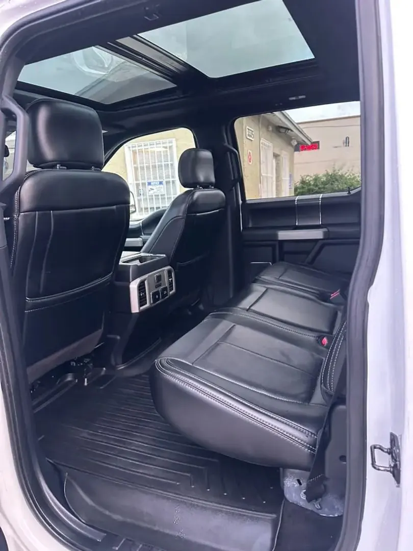 2018 Ford F-150 Lariat 4WD SuperCrew 5-1/2' Box - Photo 12