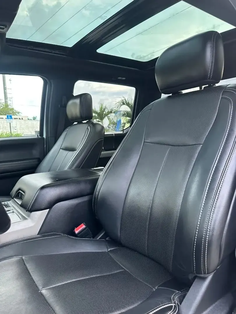 2018 Ford F-150 Lariat 4WD SuperCrew 5-1/2' Box - Photo 11
