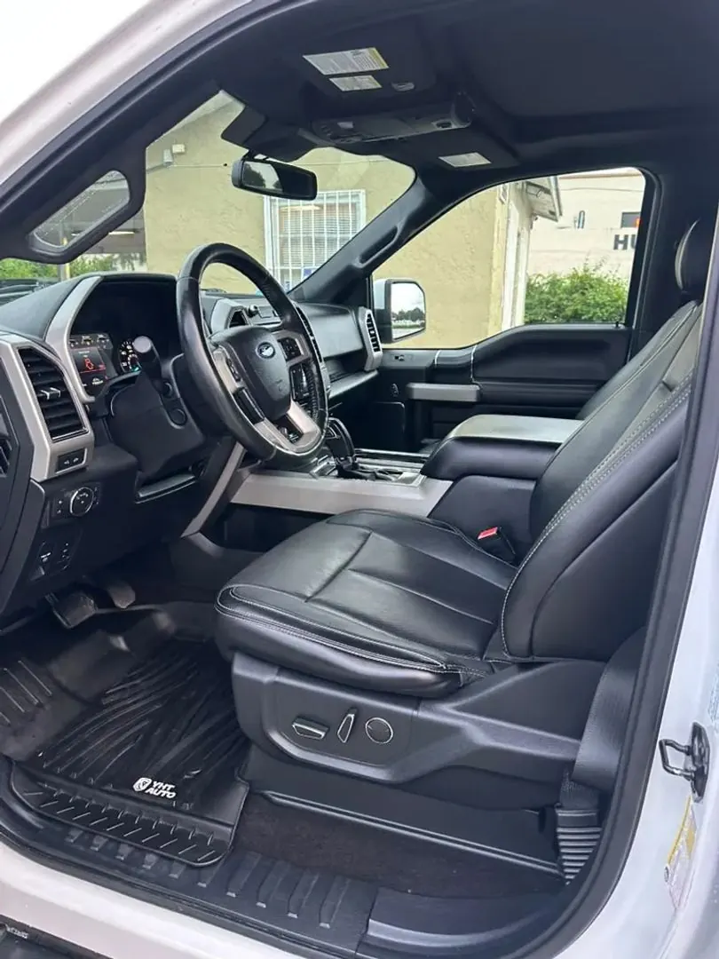 2018 Ford F-150 Lariat 4WD SuperCrew 5-1/2' Box - Photo 9