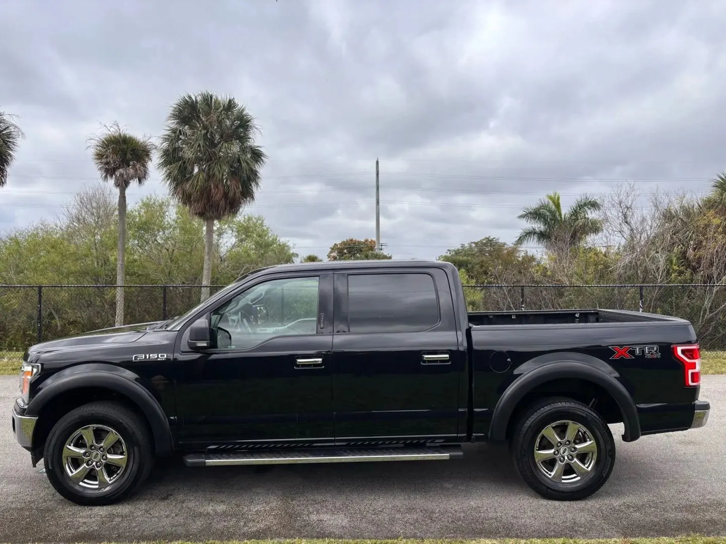 2020 Ford F-150 XLT 4WD SuperCrew 5-1/2' Box - Photo 9