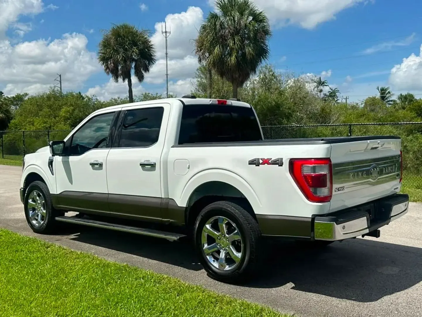 2022 Ford F-150 King Ranch 4WD SuperCrew 5-1/2' Box - Photo 6