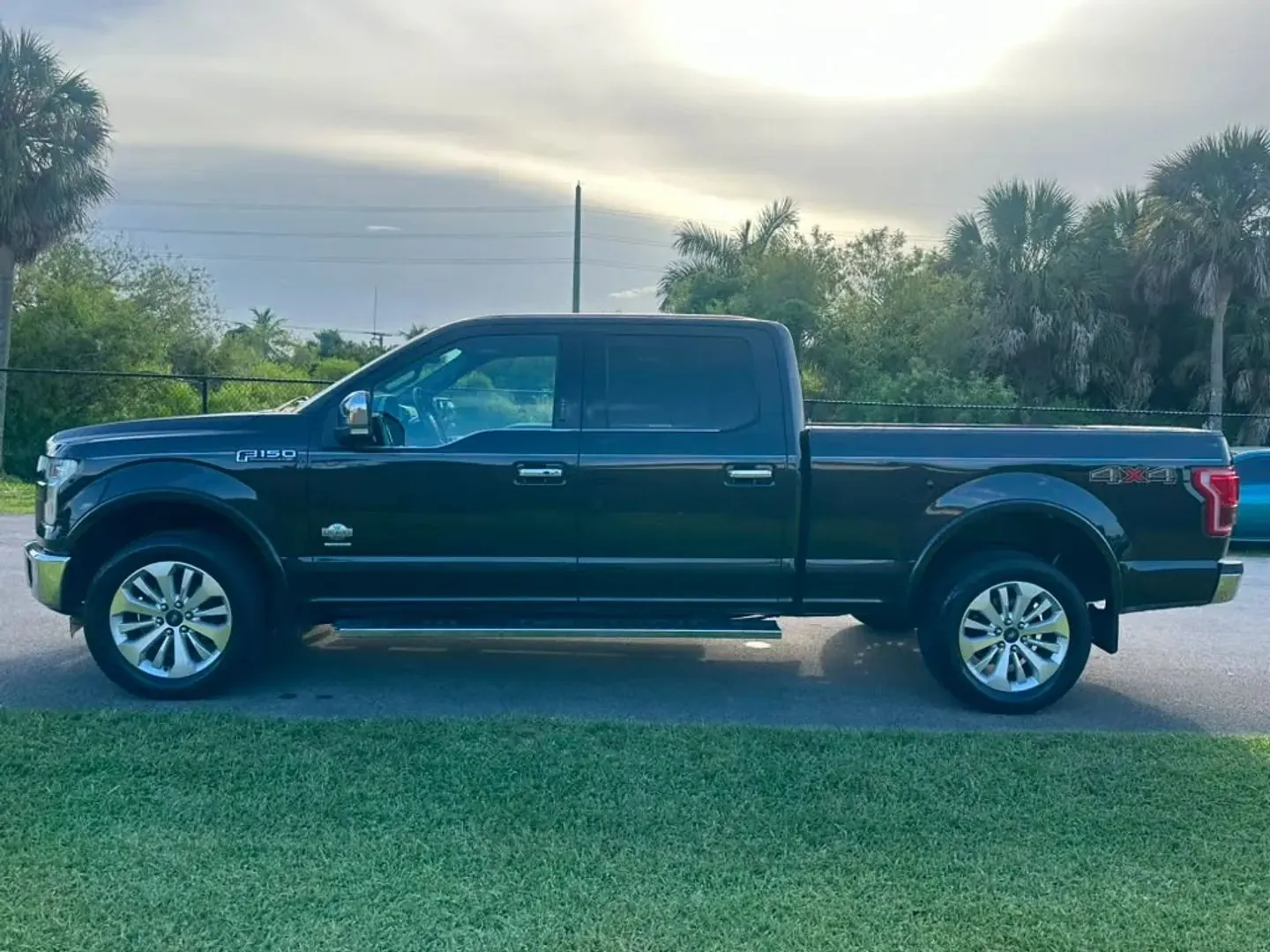 2015 Ford F-150 King Ranch 4WD SuperCrew 157 in - Photo 7