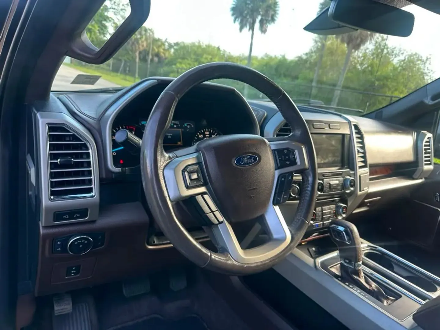 2015 Ford F-150 King Ranch 4WD SuperCrew 157 in - Photo 17