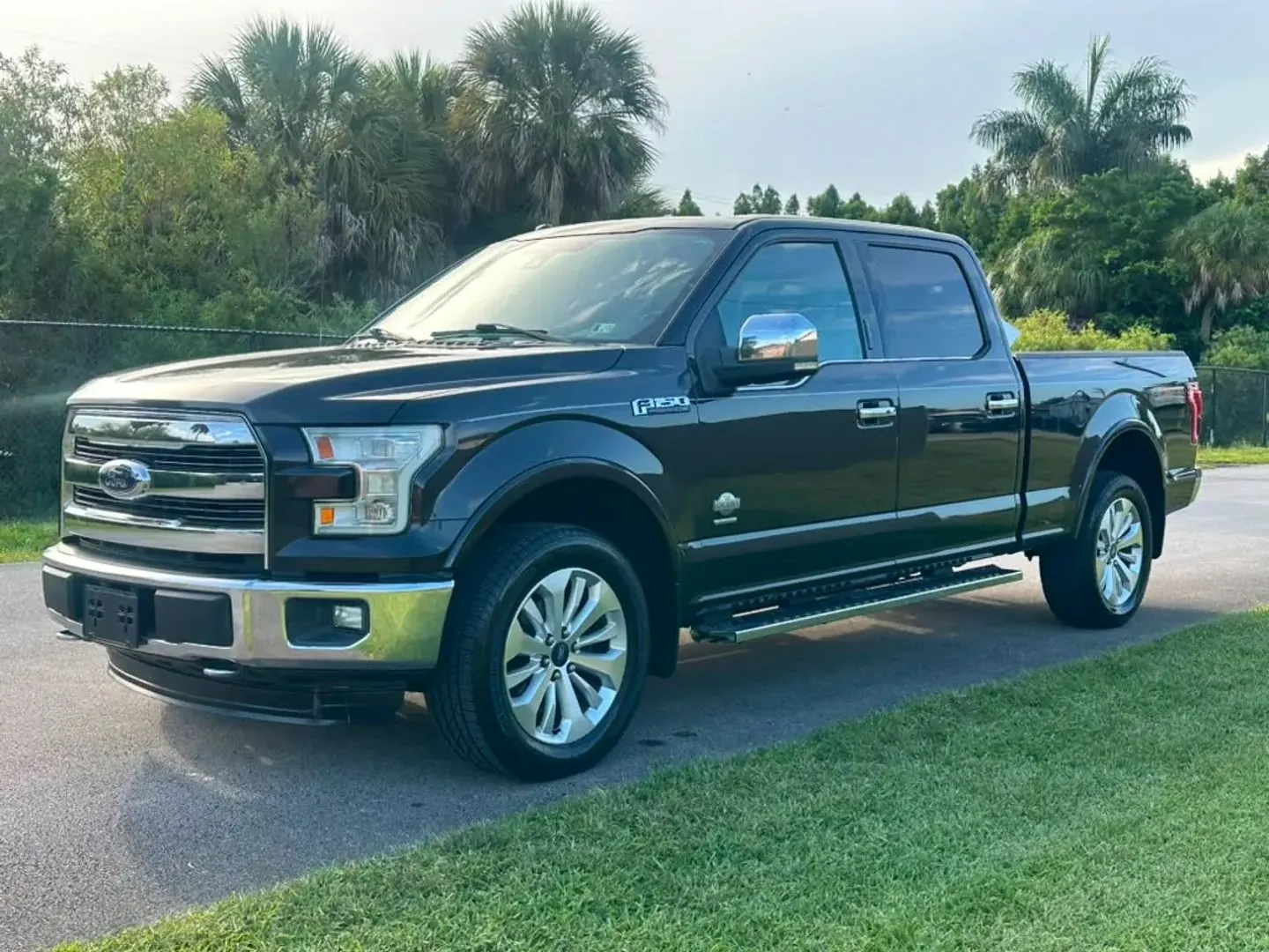 2015 Ford F-150 King Ranch 4WD SuperCrew 157 in - Photo 8