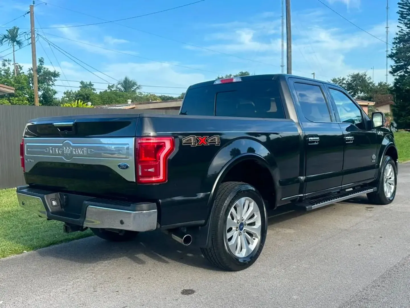 2015 Ford F-150 King Ranch 4WD SuperCrew 157 in - Photo 4