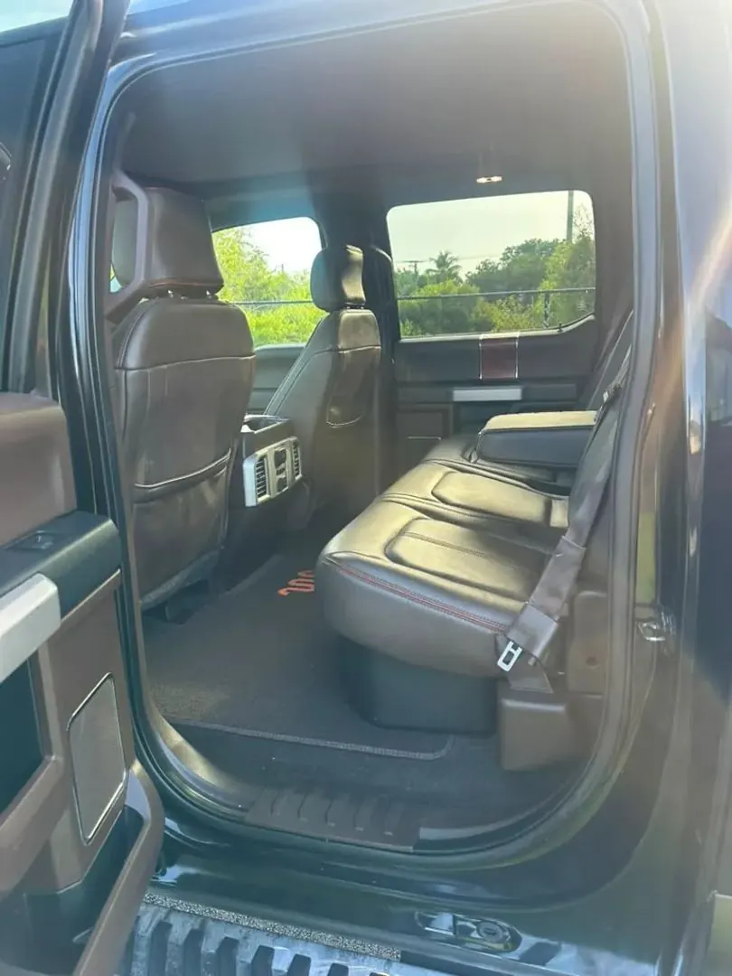 2015 Ford F-150 King Ranch 4WD SuperCrew 157 in - Photo 10
